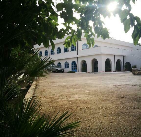 استودیوی استاندارد با چشم‌انداز دریا, Acquasanta Europaclub
