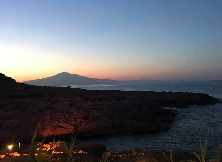 استودیوی استاندارد با چشم‌انداز دریا, Acquasanta Europaclub