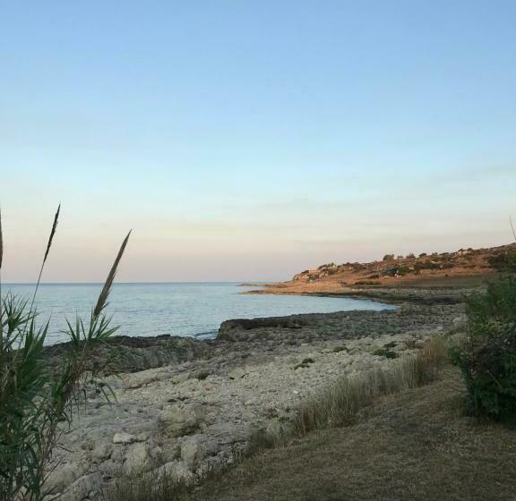 استودیوی استاندارد با چشم‌انداز دریا, Acquasanta Europaclub