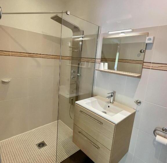 Номер Стандарт, Chambres Zazpiak