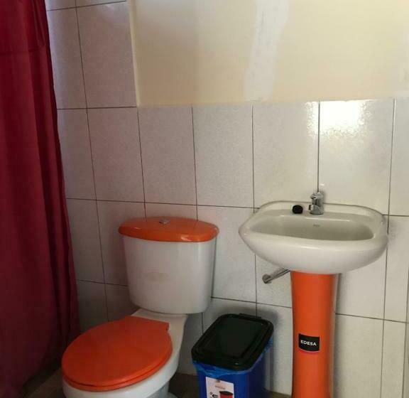 标准间带阳台, Hostal Fara