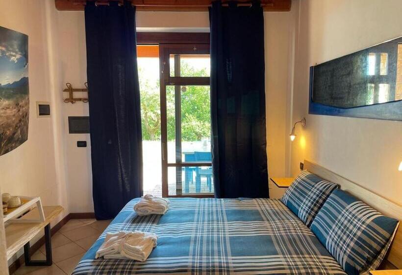 Семейный Номер, La Fiocchina   Magic Place   Apartments & Studios In Garda Lake   Countryside Farmhouse, Inside The