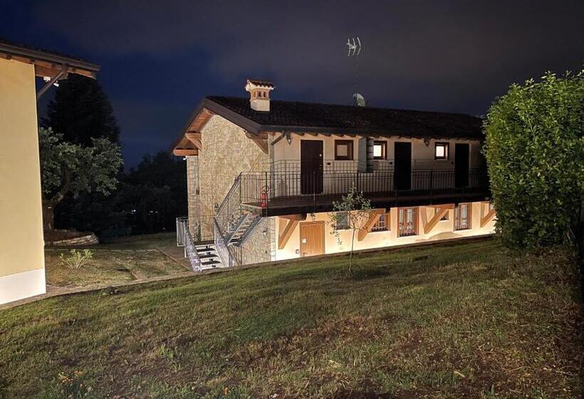 Номер Стандарт, La Fiocchina   Magic Place   Apartments & Studios In Garda Lake   Countryside Farmhouse, Inside The
