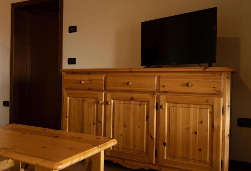 1 Bedroom Apartment Lake View, La Fiocchina   Magic Place   Apartments & Studios In Garda Lake   Countryside Farmhouse, Inside The