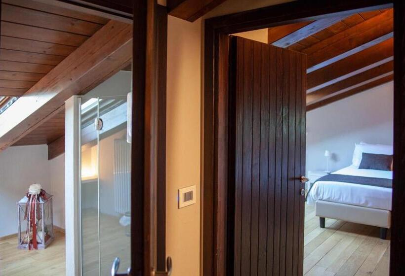 Quarto Triplo Estandar, Resort Villa Paola