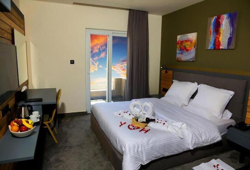 اتاق لوکس با تخت بزرگ, Aitch Boutique Hotel   An Lih