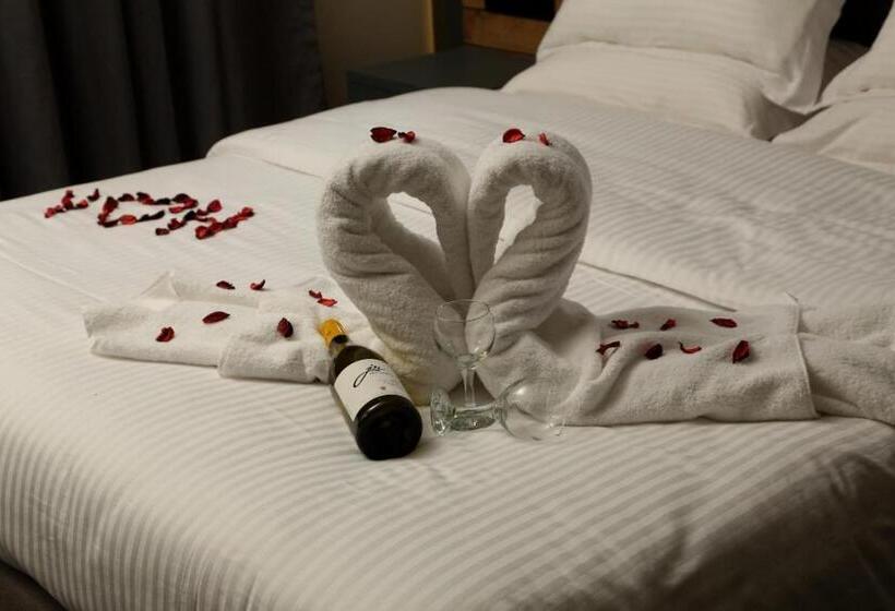اتاق استاندارد با تخت بزرگ, Aitch Boutique Hotel   An Lih