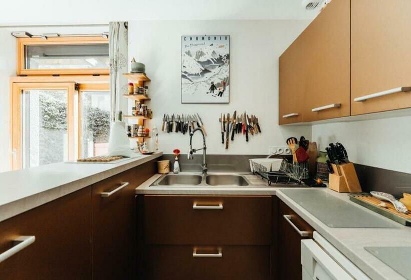 1-Schlafzimmer-Haus, Farmhouse With 4 Bedrooms 4 Bathrooms Private Parking Sauna Terrace