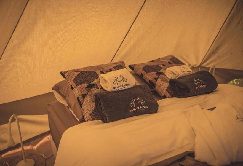 Standard Tent, Boris & Barney