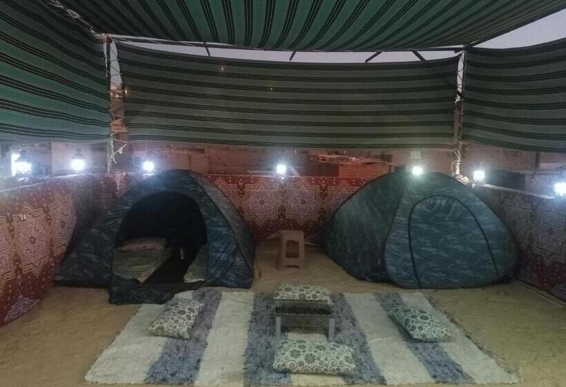 چادر با خدمات رفاهی استاندارد, Go Inn Backpackers