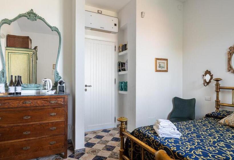 اتاق لوکس با چشم‌انداز دریا, Vfh Villa Flavia Eco B&b   50 Metri Dal Mare