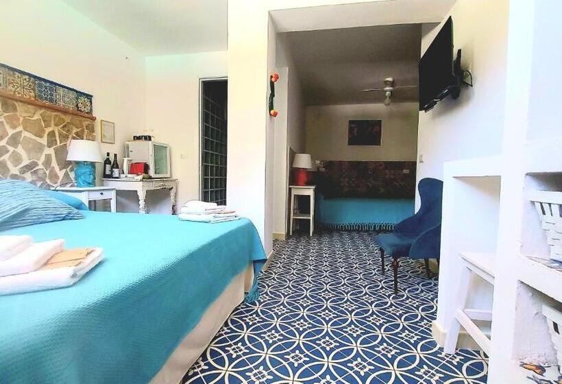 اتاق پریمیوم چهارنفره, Vfh Villa Flavia Eco B&b   50 Metri Dal Mare