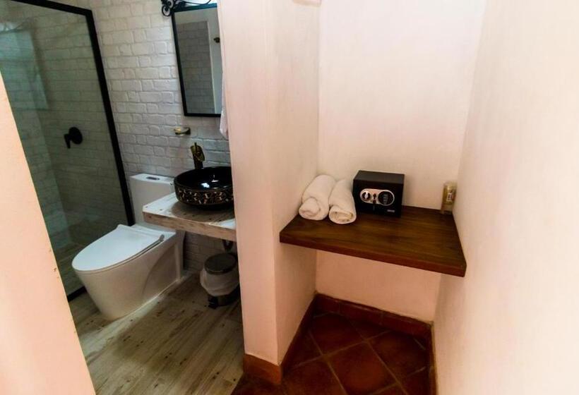 سوییت خانوادگی, Bohemia Hotel Boutique