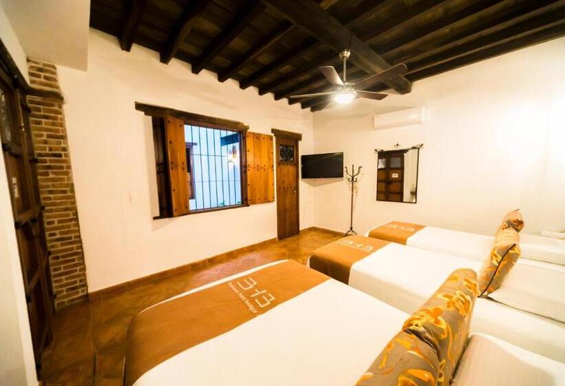 سوییت خانوادگی, Bohemia Hotel Boutique
