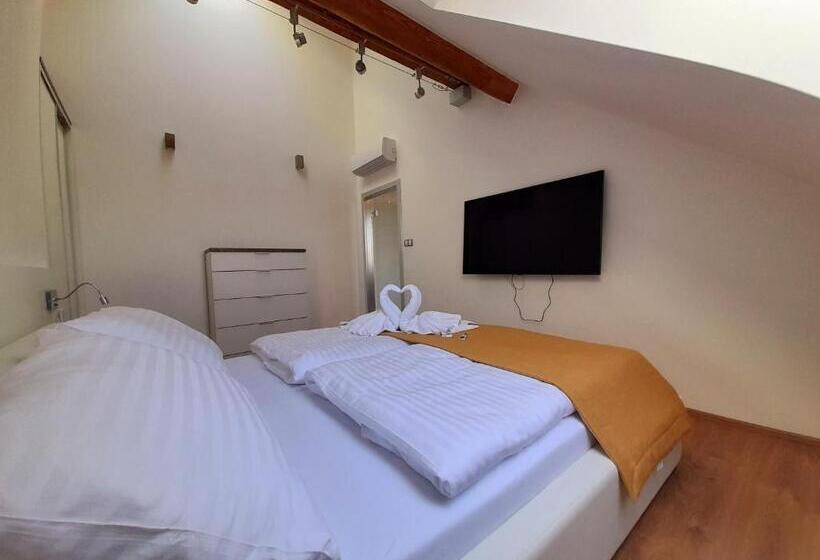 Апартаменты Superior 1 Спальня, Residence Mariánská