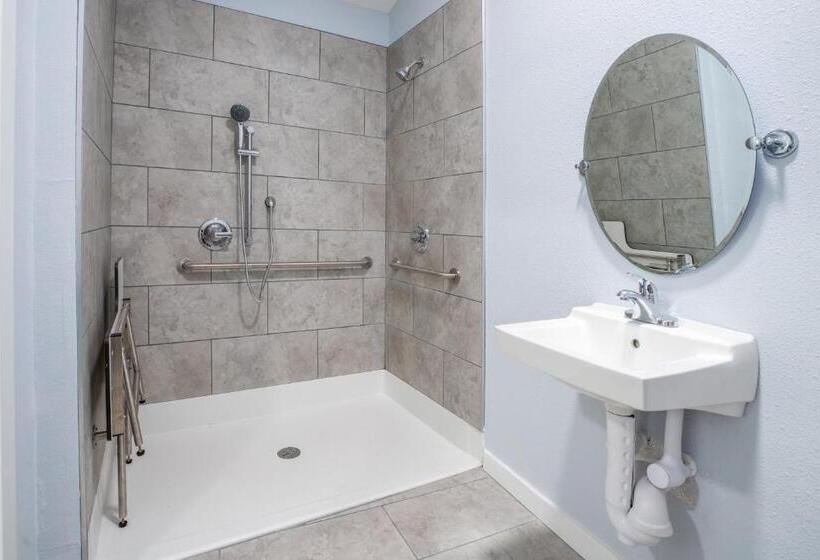 Студия Стандарт, Salt Air Inn & Suites