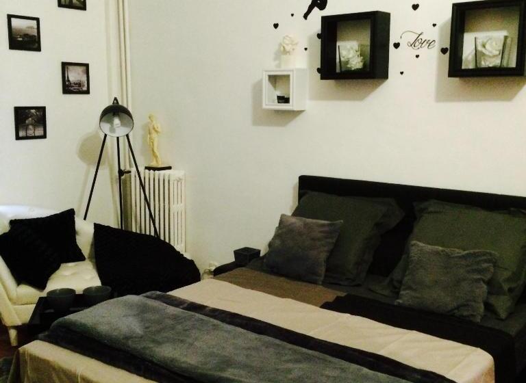 اتاق استاندارد با سرویس بهداشتی مشترک, Chambres Dans Guest House Centre Ville