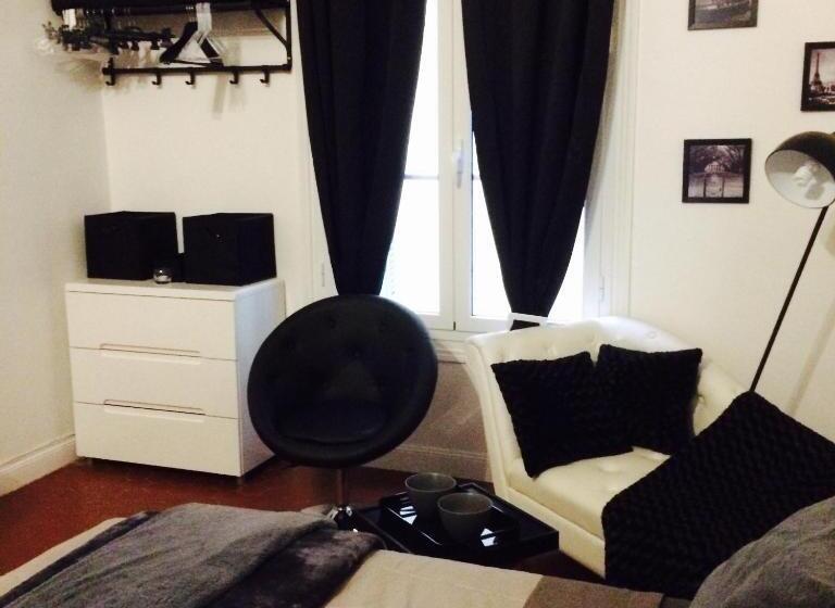 اتاق استاندارد با سرویس بهداشتی مشترک, Chambres Dans Guest House Centre Ville