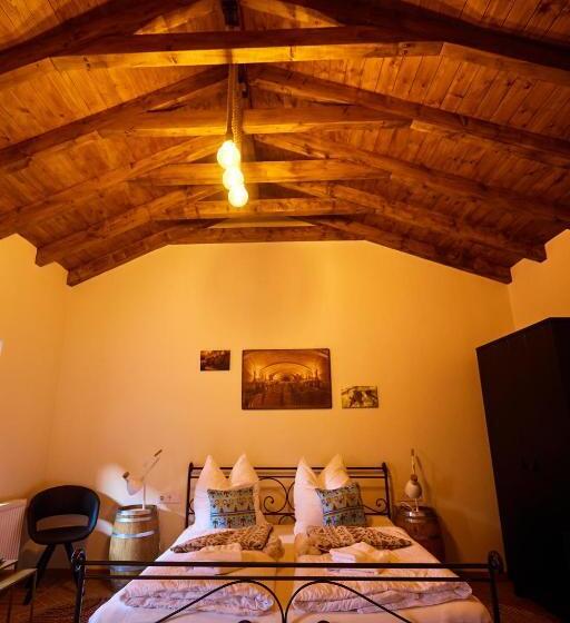 اتاق استاندارد سه نفره, Complex Butoaiele Transilvaniei   Cazare & Spa   Natura   Relaxare