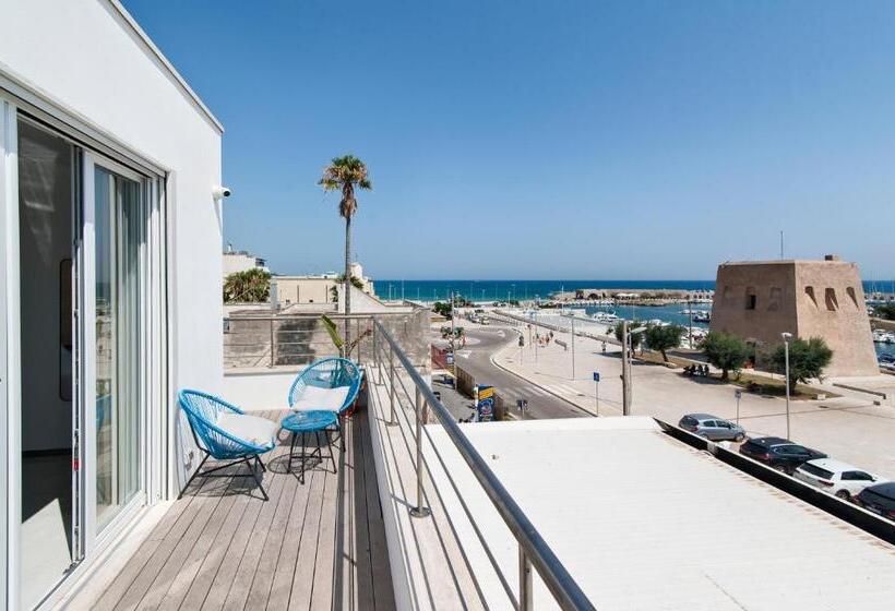 Quarto Triplo Deluxe Vista Mar, The View B&b, Terrace & More