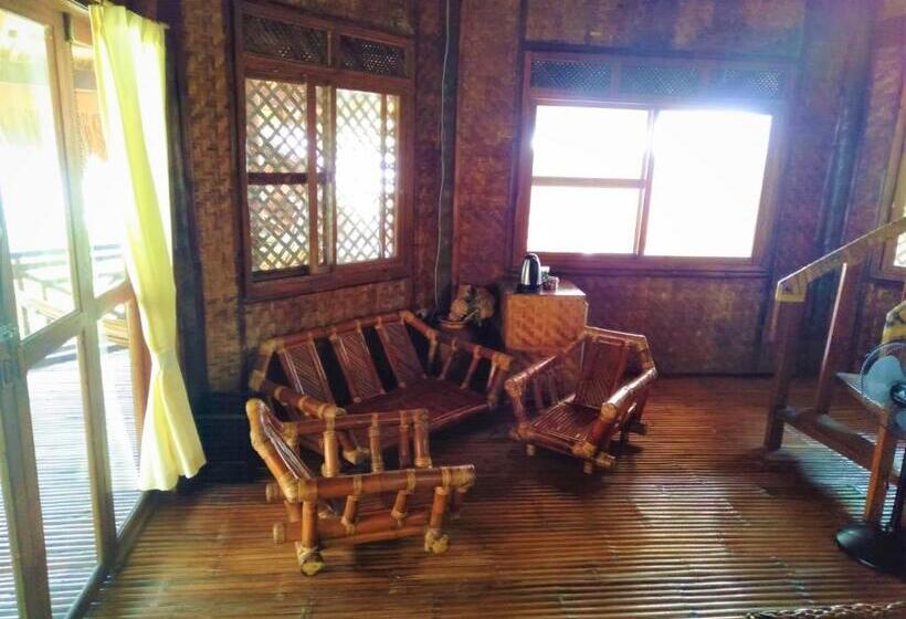 بانگلوی لوکس, Villa Marmarine Beach Resort & Restaurant