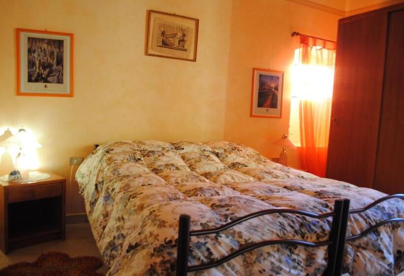 اتاق استاندارد سه نفره, La Casetta Dei Sogni D'oro