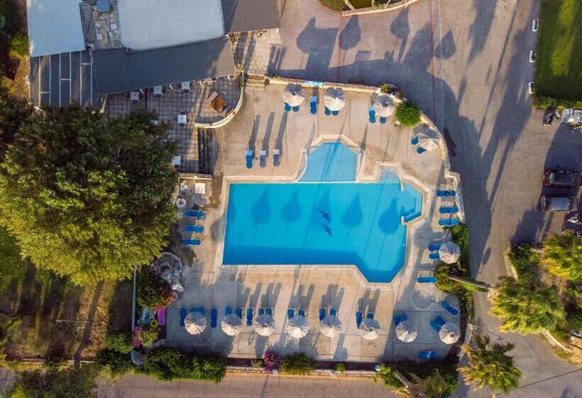 Quarto Triplo Superior, Gelli Apartments