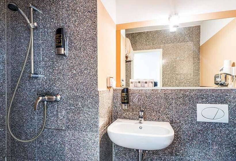 اتاق راحتی یک تخته, Arktur City