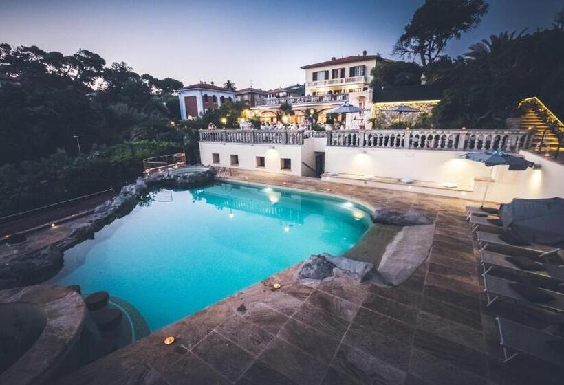 اتاق استاندارد چهار تخته با چشم‌انداز دریا, Villa Margherita