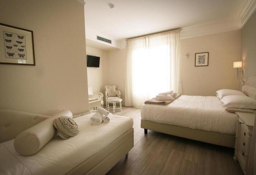 اتاق استاندارد چهار تخته با چشم‌انداز دریا, Villa Margherita