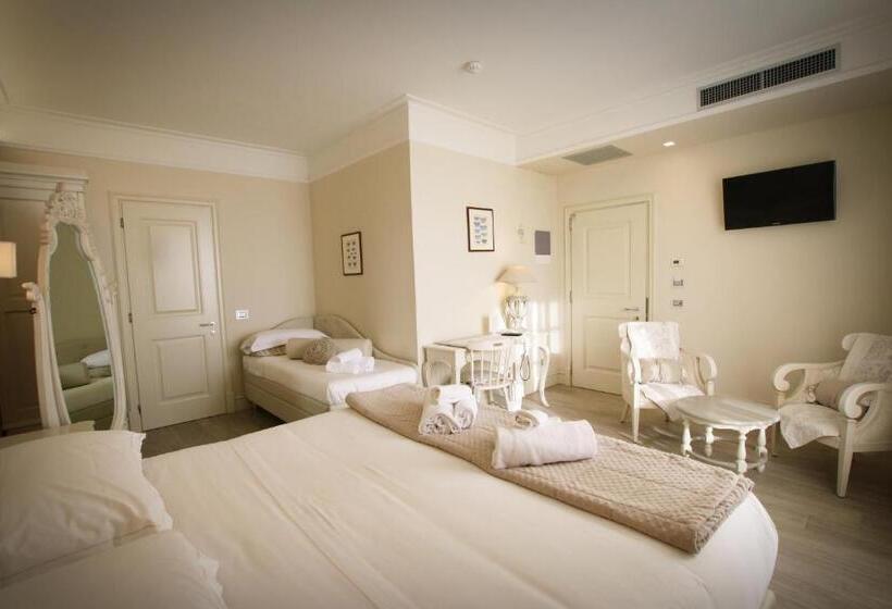 اتاق استاندارد با بالکن و چشم‌انداز دریا, Villa Margherita