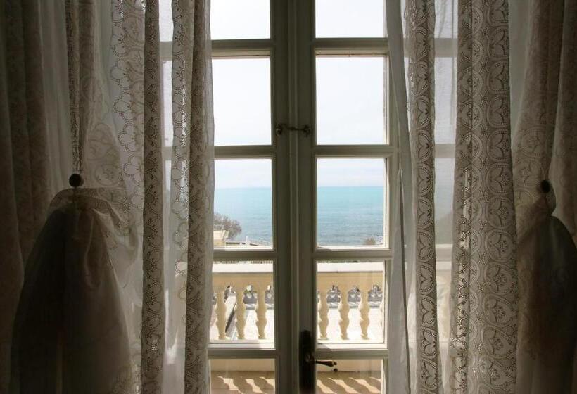 اتاق استاندارد با بالکن و چشم‌انداز دریا, Villa Margherita