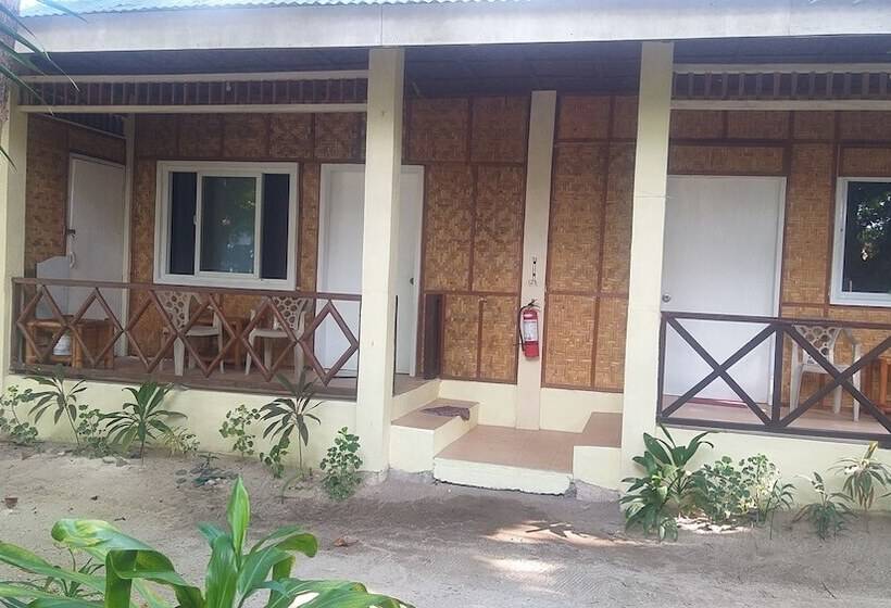 Номер Deluxe, The Sharks Tail Dive Resort