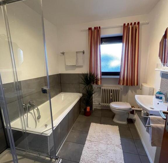 Apartamento 2 Dormitórios, Pension Erna