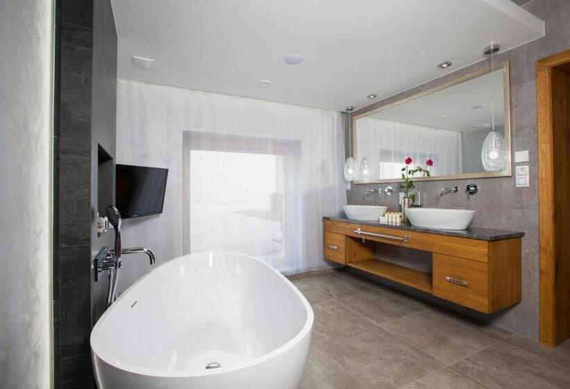 주니어 스위트, Wellness Hotel V Nebi