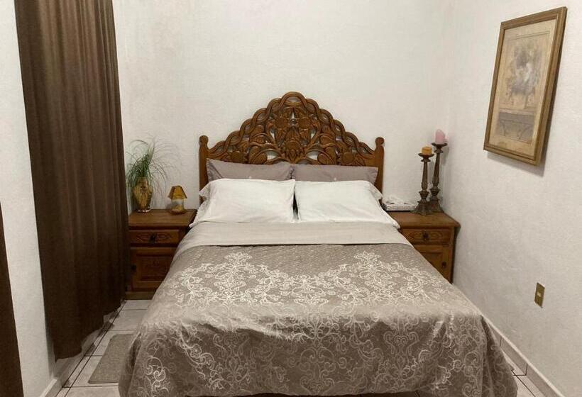 اتاق لوکس, Hostal Casa Blanca