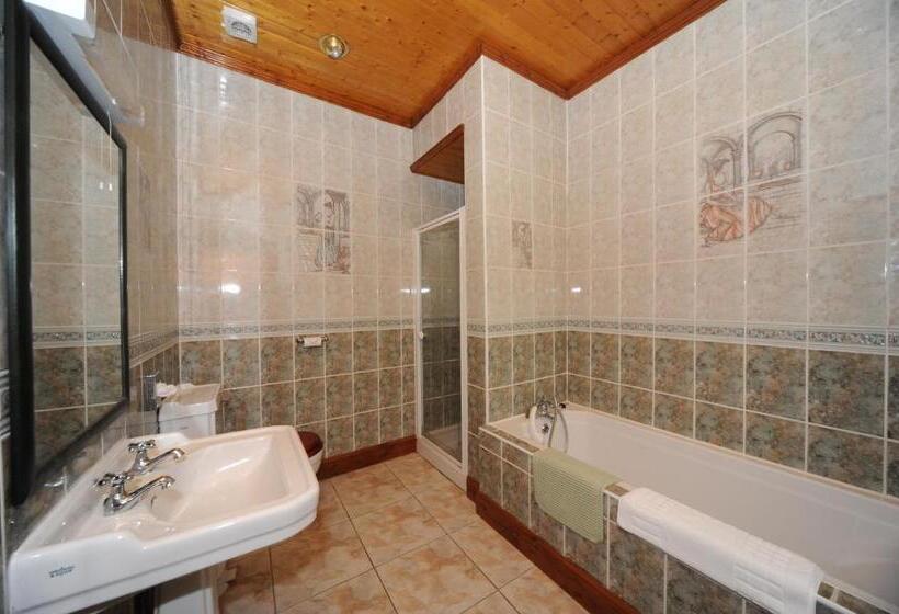 اتاق سوپریور با چشم‌انداز دریا, Craigard House