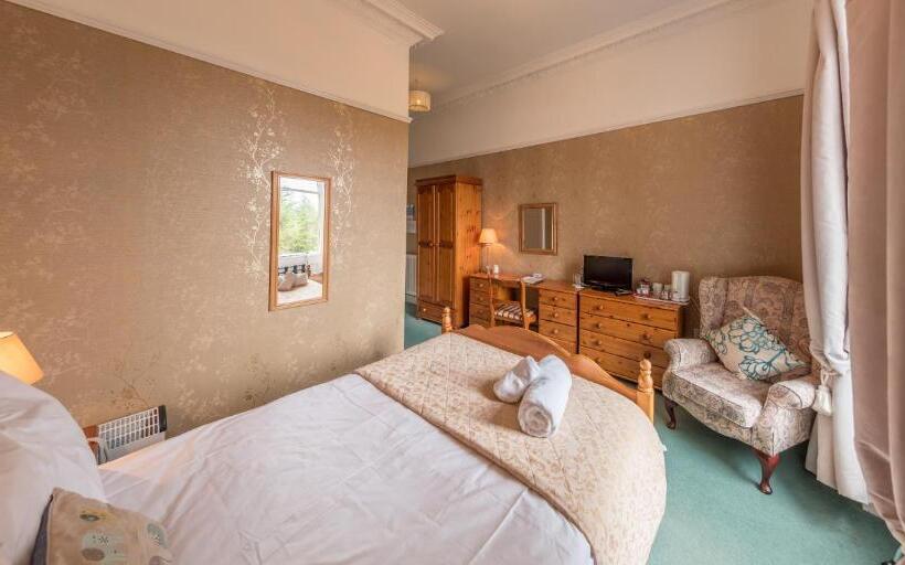 اتاق اساندارد با چشم‌انداز جانبی به دریا, Craigard House