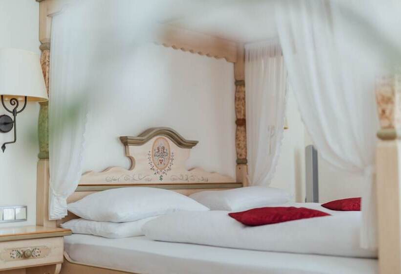 سوییت جونیور, De France Wiesbaden City
