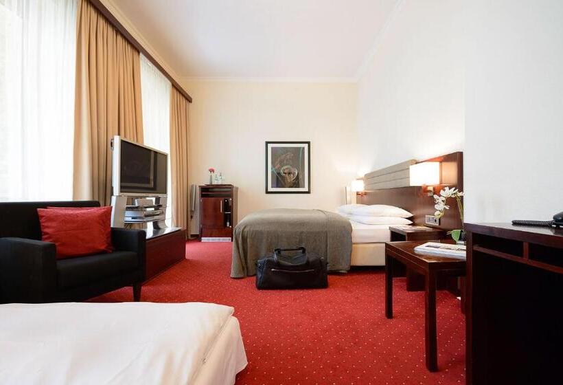 سوییت جونیور, De France Wiesbaden City