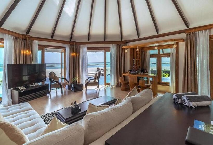 سوئیت سلطنتی 3 خوابه, Kihaa Maldives