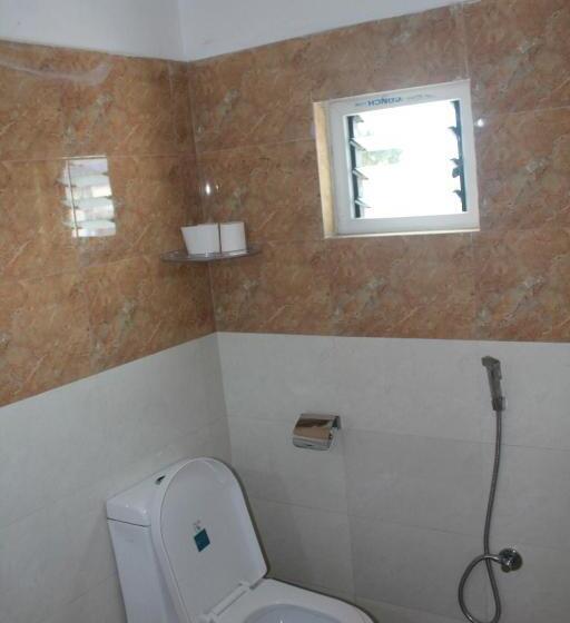 اتاق لوکس با تخت بزرگ, Yatri