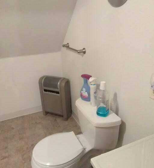 Студия Стандарт, Quiet Upstairs Studio Close To Town 420 Friendly