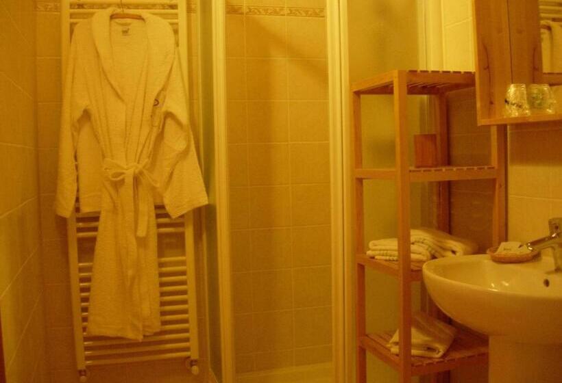 Семейный Номер, Albergo Punta Zerbion