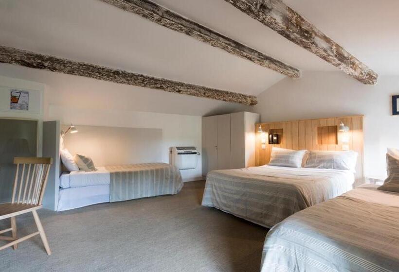 Четырехместный Номер Стандарт, Auberge De La Commanderie