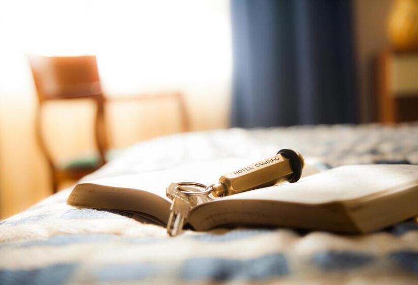 Quarto Estandar, Candido
