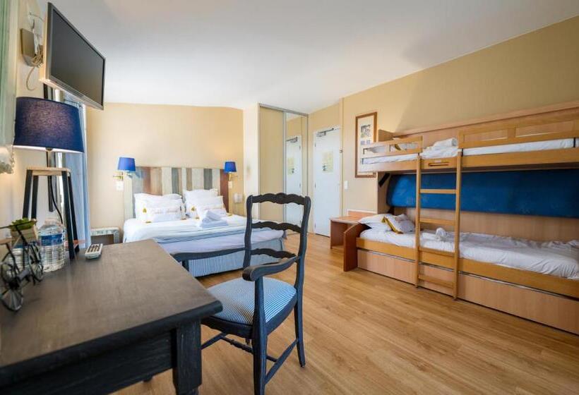 Четырехместный Номер Стандарт, Hôtel Le Peu Breton