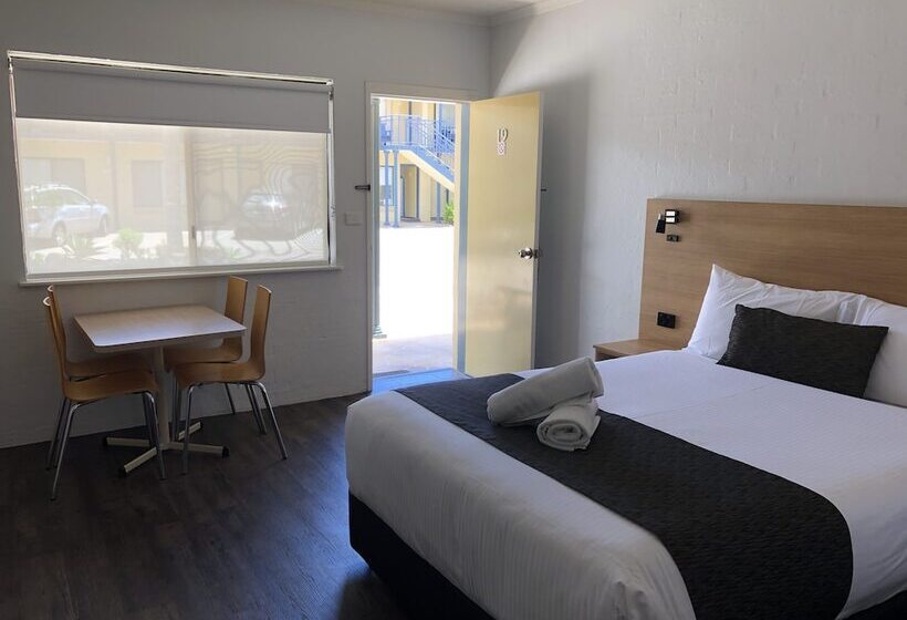 Семейный Номер, Araluen Motor Lodge