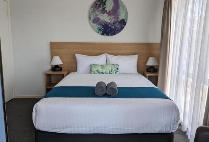 Апартаменты 4 Спальни, Araluen Motor Lodge