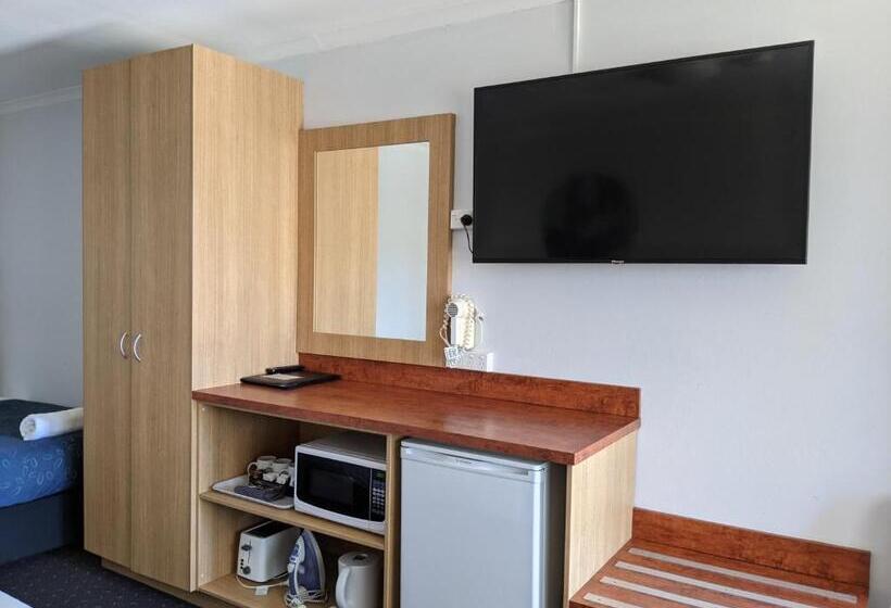 Семейный Номер, Araluen Motor Lodge